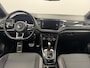 Volkswagen T-Roc 1.5 TSi 3x R-line Automaat-Afn.Trekhaak-Navigatie-Adapt.Cr.contr-Clima-Carplay-Camera-Stoelverwarming-Parkeersensoren-Lm18''velgen