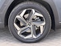 Hyundai Tucson 1.6 T-GDI PHEV Comfort Smart 4WD / Dealer Onderhouden / Fabrieksgarantie tot 9-2028 / Navigatie / Adaptieve Cruise / Stoel & Stuurwiel Verwarming / Keyless /