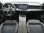 Volkswagen Passat Variant 1.5 eHybrid 204PK | Leder/Alcantara | Massage | Trekhaak | HUD | Camera | Adaptive Cruise | Sfeerlicht | Carplay