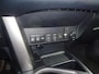 Toyota RAV4 2.5 VVT-i Hybrid 197pk AWD Aut Edition met 1650 kg trekgewicht, rijklaar met dealeronderhoud en 12 maanden BOVAG garantie.