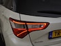 Toyota Yaris 1.5 Hybrid Bi-Tone | Navigatie | Keyless | Stoelverwarming