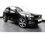 Volvo XC40 1.5 T5 Recharge R-Design 262pk | Pano | Stoelverwarming | Camera | Apple Carplay