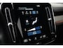 Volvo XC40 1.5 T5 Recharge R-Design 262pk | Pano | Stoelverwarming | Camera | Apple Carplay