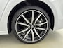 Toyota Corolla Touring Sports Hybrid 200 Business GR Sport Plus | Parkeersensoren V+A | Stuur-Stoelverwarming | Onderweg-naar-dealer
