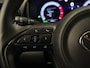 Toyota Yaris 1.5 Hybrid 130 Launch Edition - ORIGINEEL NEDERLANDSE AUTO - AFKOMSTIG VAN 1E EIGENAAR - DEELS LEDEREN BEKLEDING - PARKEERSENSOREN VOOR/ ACHTER - NAVIGATIE - HEAD UP DISPLAY - STUUR EN STOELVERWARMING - 17 INCH LICHT METALEN VELGEN - JBL AUDIO - DODEHOEK DETECTIE
