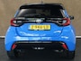 Toyota Yaris 1.5 Hybrid 130 Launch Edition - ORIGINEEL NEDERLANDSE AUTO - AFKOMSTIG VAN 1E EIGENAAR - DEELS LEDEREN BEKLEDING - PARKEERSENSOREN VOOR/ ACHTER - NAVIGATIE - HEAD UP DISPLAY - STUUR EN STOELVERWARMING - 17 INCH LICHT METALEN VELGEN - JBL AUDIO - DODEHOEK DETECTIE
