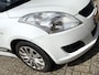 Suzuki Swift 1.2 Bandit EASSS 95 Pk 4-cilinder Benzine * PRACHTIGE AUTOMOBIEL * * Airco * Trekhaak * Stoelverwarming * Cruise Control * Kilometer Autopas * Vingerhoets; Vierde Generatie Eersteklas Service. Al meer dan 100 jaar een begrip in de Brabantse Kempen.