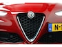 Alfa Romeo Giulia 2.0T | Camera | Stoelverwarming | Elek. Stoelen | Trekhaak