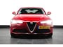 Alfa Romeo Giulia 2.0T | Camera | Stoelverwarming | Elek. Stoelen | Trekhaak