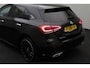 Mercedes-Benz A-klasse 250 e Premium Plus 2020 | 360 Graden Camera | Cruise Control | Burmester | Elektrische Memory Seats | Sfeer Verlichting | Boekjes | 2 Sleutels Keyless | DAB Radio | Laadkabels