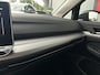 Volkswagen Golf 1.5 TSI Life Edition | Stoelverwarming | Adaptieve Cruise Control | Climate Control | AppleCarplay | AndroidAuto | Lichtmetalen Velgen |