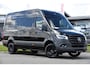 Mercedes-Benz Sprinter 319 3.0 CDI L2H2 Black Edition 360 Camera, Adaptieve Cruise, Carplay, LED, 190pk, Stoelverwarming, Automaat, Standkachel, Uniek!