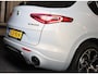 Alfa Romeo Stelvio 2.0 T AWD Veloce Ti / Carbon / Acc / Lane Assist / Dode Hoek / Camera / Open Panoramadak / Led / Pdc / 21 Inch