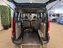 Renault Kangoo Rolstoelauto Automaat - Rolstoel voorin Handbedrijfsrem (HBR) + Segmentgas (SG)