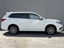 Mitsubishi Outlander 2.4 PHEV Intense+ / 8 jaar Garantie / Afneembare Trekhaak 1.500 KG Trekgewicht / Dealer Onderhouden / Camera / Apple Carplay Android Auto / Elektrisch Verstelbare Stoel / Navigatie / Stoel Verwarming / Keyless Entree/Start /