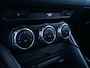 Mazda CX-3 2.0 SkyActiv-G 122 Pk Luxury Navi / DAB / Apple Carplay / Camera / Leer / Stoelverwarming