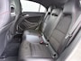 Mercedes-Benz A-klasse 180 AMG Night Pack Prestige Panoramadak Navi Ecc Camera Stoelverwarming Cruise Control Pdc AMG-Lmv 18" Bi-Xenon Privacy Glas Bluetooth Licht en zichtpakket