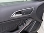 Mercedes-Benz A-klasse 180 AMG Night Pack Prestige Panoramadak Navi Ecc Camera Stoelverwarming Cruise Control Pdc AMG-Lmv 18" Bi-Xenon Privacy Glas Bluetooth Licht en zichtpakket