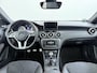 Mercedes-Benz A-klasse 180 AMG Night Pack Prestige Panoramadak Navi Ecc Camera Stoelverwarming Cruise Control Pdc AMG-Lmv 18" Bi-Xenon Privacy Glas Bluetooth Licht en zichtpakket