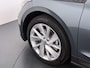 Skoda Enyaq iV 80 Trekhaak SOH 95% Warmtepomp Adap.Cruise 3-Zone Ecc 360°Camera Stuur+Stoelverwarming Navi Ecc Pdc Draadloze telefoonlader Keyless Privacy Glas Lmv Led Apple Carplay Android Auto DAB P-Assist Dodehoek detectie File Asist 1.000KG Trekgewicht Origineel Nederlandse Auto