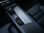 Volvo XC60 2.0 T6 Plug-in hybrid AWD Plus Dark 350 Pk Automaat Navi / Pano-dak / Leder / 360 Camera / Apple Carplay
