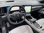 Renault Espace E-Tech full hybrid 200 iconic 7p. / Fabrieksgarantie 04-2027 / 7 persoons / 1.500 kg trekgewicht / Panorama dak / Leder / Elektrische stoelen / Massagefunctie / Elektrische klep / Harman Kardon Audio / Navi / Camera 360° / 20" LM wielen All Season banden /