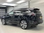 Renault Espace E-Tech full hybrid 200 iconic 7p. / Fabrieksgarantie 04-2027 / 7 persoons / 1.500 kg trekgewicht / Panorama dak / Leder / Elektrische stoelen / Massagefunctie / Elektrische klep / Harman Kardon Audio / Navi / Camera 360° / 20" LM wielen All Season banden /