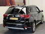 Mitsubishi Outlander 2.0 PHEV Prestige 4WD NAVIGATIE LEDER ADAPTIVE CRUISE CONTROL PANORAMA SCHUIF/KANTELDAK KEYLESS GO RIJSTROOKSENSOREN DODEHOEKSENSOREN RONDOMZICHT CAMRERA ZEER MOOI !!