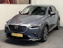 Mazda CX-3 2.0 SKYACTIV-G 121 LUXURY NAVIGATIE CRUISE CONTROL HEAD-UP DISPLAY KEYLESS GO RIJSTROOKSENSSOREN DODEHOEKSENSOREN ACHTERUITRIJCAMERA ZEER MOOI !!