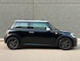 MINI Cooper 3-Deurs 1.6 Chili BOMVOL! (PANODAK, SFEERVERLICHTING, STOELV, CRUISE, PARKEERSENSOREN, LEDER, GOED ONDERH)
