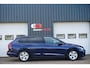 Volkswagen Golf 1.0 eTSI DSG | PANO DAK | IQ LIGHT LED | TREKHAAK | STOEL/STUURVERWARMING |