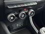Renault Captur 1.0 TCe Intens 90Pk | Navigatie | Apple & Android Carplay | Parkeersensoren Voor en Achter | Achteruitrijcamera l Elektronische Climate Control | Cruise Control | Bluetooth | LED Koplampen | 17 Inch Lichtmetalen Velgen | Extra Getint Glas |