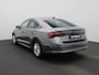 Skoda Octavia 1.0 TSI Business Edition Hatchback | Metallic lak | Parkeersensoren | Navigatie