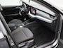Skoda Octavia 1.0 TSI Business Edition Hatchback | Metallic lak | Parkeersensoren | Navigatie