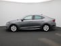 Skoda Octavia 1.0 TSI Business Edition Hatchback | Metallic lak | Parkeersensoren | Navigatie