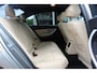 BMW 3-Serie 320i Corporate Lease High Executive / Trekhaak / Schuifdak / Leder / Navigatie / Parkeerhulp V+A / 16'' / Getint glas / Stoelverwarming / Cruise Control