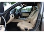 BMW 3-Serie 320i Corporate Lease High Executive / Trekhaak / Schuifdak / Leder / Navigatie / Parkeerhulp V+A / 16'' / Getint glas / Stoelverwarming / Cruise Control