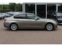BMW 3-Serie 320i Corporate Lease High Executive / Trekhaak / Schuifdak / Leder / Navigatie / Parkeerhulp V+A / 16'' / Getint glas / Stoelverwarming / Cruise Control