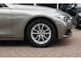 BMW 3-Serie 320i Corporate Lease High Executive / Trekhaak / Schuifdak / Leder / Navigatie / Parkeerhulp V+A / 16'' / Getint glas / Stoelverwarming / Cruise Control
