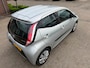 Toyota Aygo 1.0 VVT-i x-play / NL AUTO / CAMERA / NAVI