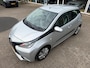 Toyota Aygo 1.0 VVT-i x-play / NL AUTO / CAMERA / NAVI