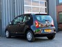 Volkswagen Up! 1.0 move up! Airco Stoelverwarming Navigatie