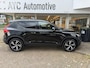 Volvo XC40 2.0 T4 R-Design - Pano - Alcantara - Trekhaak - H&K Soundsystem