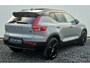 Volvo XC40 2.0 B3 Ultra Black Edition Model jaar 2026 - Panorama dak - R980 interieur - 20"Licht metaal - Alarm - 360 Camera - Two tone zwart dak en spiegelkappen - Privacy glas