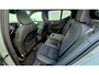 Volvo XC40 2.0 B3 Ultra Black Edition Model jaar 2026 - Panorama dak - R980 interieur - 20"Licht metaal - Alarm - 360 Camera - Two tone zwart dak en spiegelkappen - Privacy glas