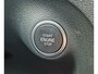 Volvo XC40 2.0 B3 Ultra Black Edition Model jaar 2026 - Panorama dak - R980 interieur - 20"Licht metaal - Alarm - 360 Camera - Two tone zwart dak en spiegelkappen - Privacy glas