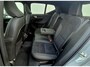 Volvo XC40 2.0 B3 Ultra Black Edition Model jaar 2026 - Panorama dak - R980 interieur - 20"Licht metaal - Alarm - 360 Camera - Two tone zwart dak en spiegelkappen - Privacy glas