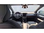 Volvo XC40 2.0 B3 Plus Black Edition MY 2026 - 20” Wielen - Adaptive Cruise Control - Harman Kardon Audio - Climate - R7C0 Interieur – Camera achter - PDC voor en achter - Power seats links met memory - Two Tone