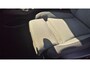 Volvo XC40 2.0 B3 Plus Black Edition MY 2026 - 20” Wielen - Adaptive Cruise Control - Harman Kardon Audio - Climate - R7C0 Interieur – Camera achter - PDC voor en achter - Power seats links met memory - Two Tone