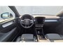 Volvo XC40 2.0 B3 Plus Black Edition MY 2026 - 20” Wielen - Adaptive Cruise Control - Harman Kardon Audio - Climate - R7C0 Interieur – Camera achter - PDC voor en achter - Power seats links met memory - Two Tone